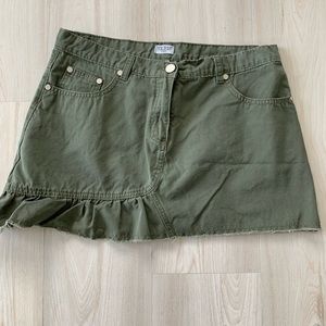 Mini skirt with ruffle detail on bottom